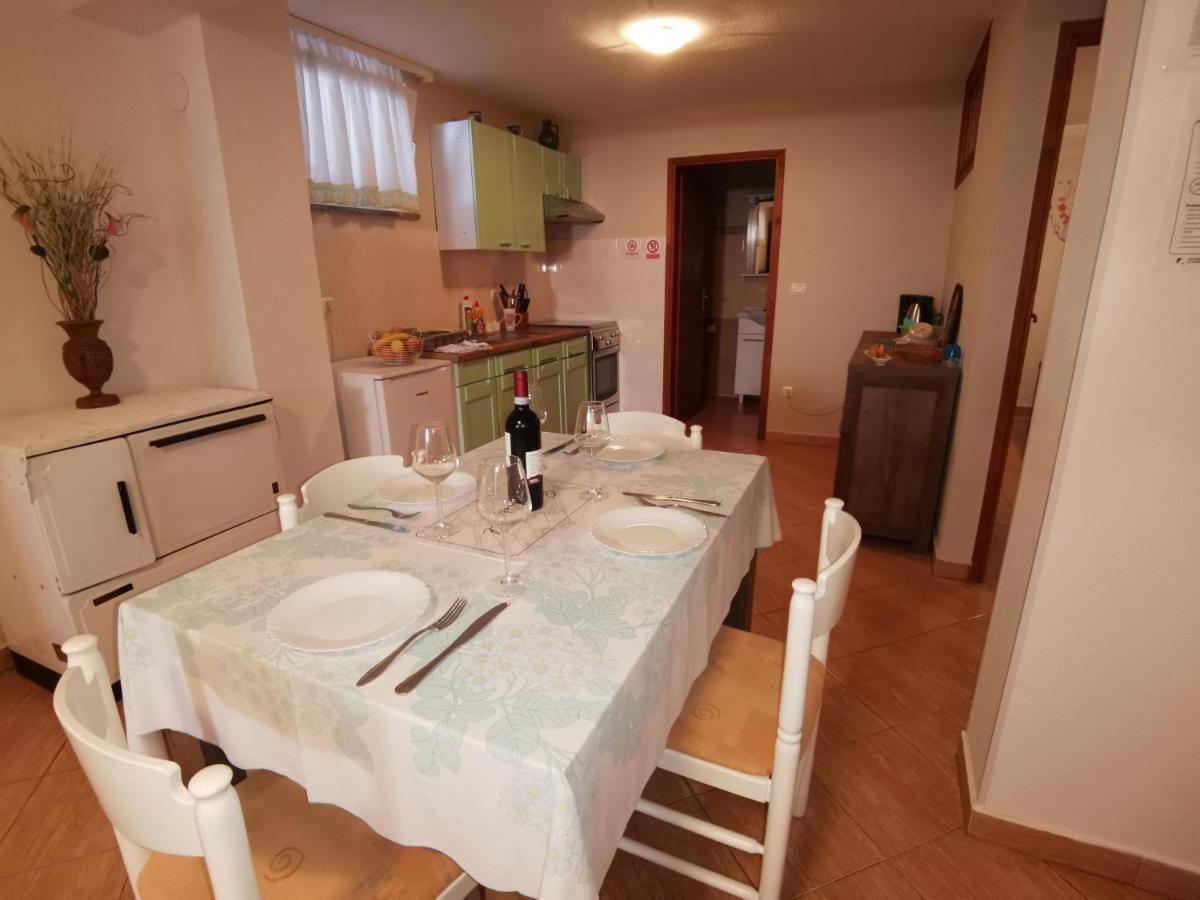 Apartmani Berber Babici Bagian luar foto